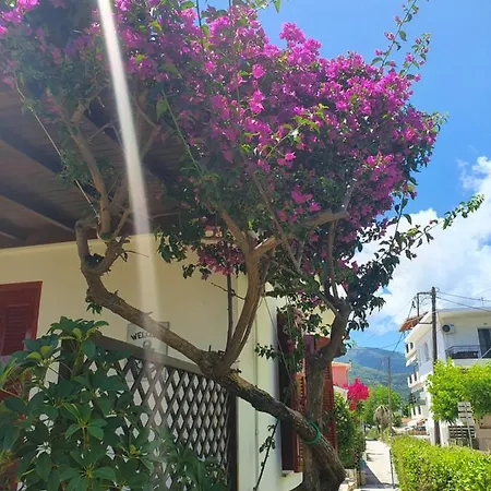 Holiday home Daglas House